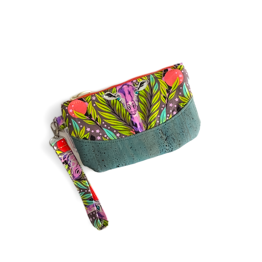 Giraffes Classic Pouch