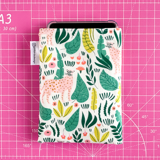 Cheetahs Kindle Sleeve